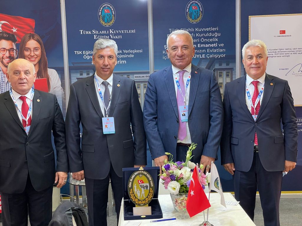 IDEF 2021 Fuarı Vakıf Standımızın Ziyaretçileri