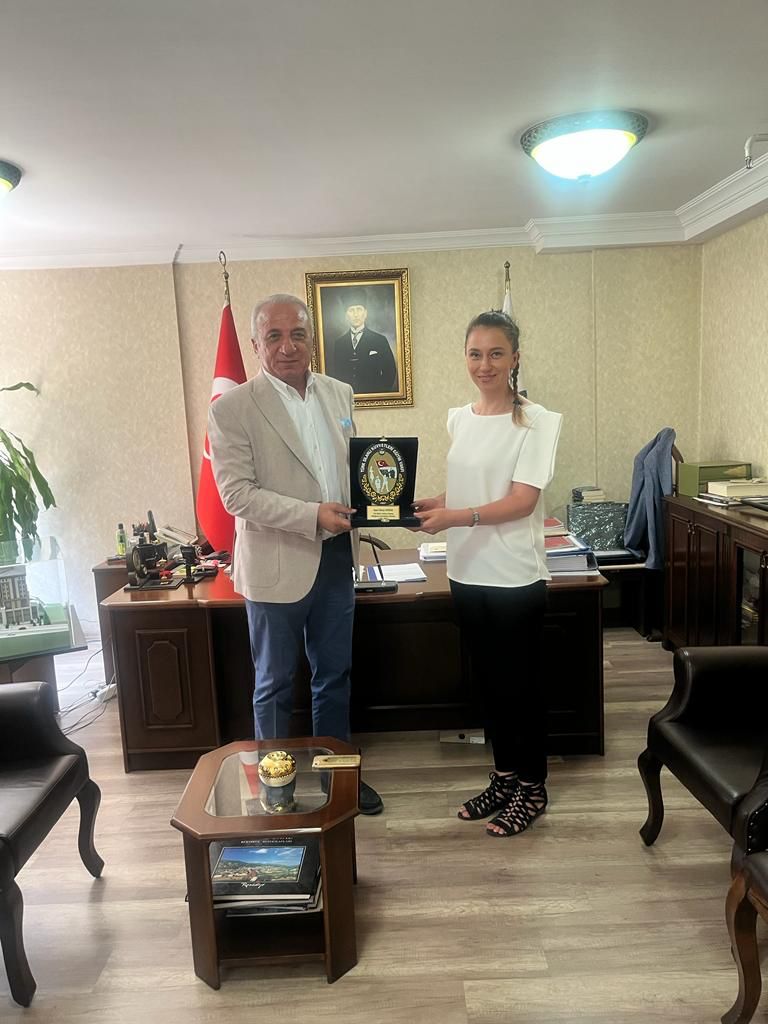 Vakıf Çalışanlarımızdan Muhasebe ve Mali İşler Sor. Derya DOĞAN'ın  Emeklilik Sebebiyle Vakfımızdan Ayrılışı